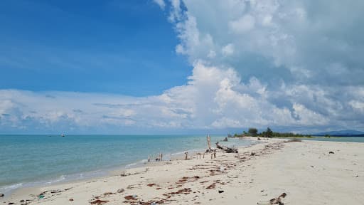 Sandee Pantai Gusung, Tanjung Berikat Photo