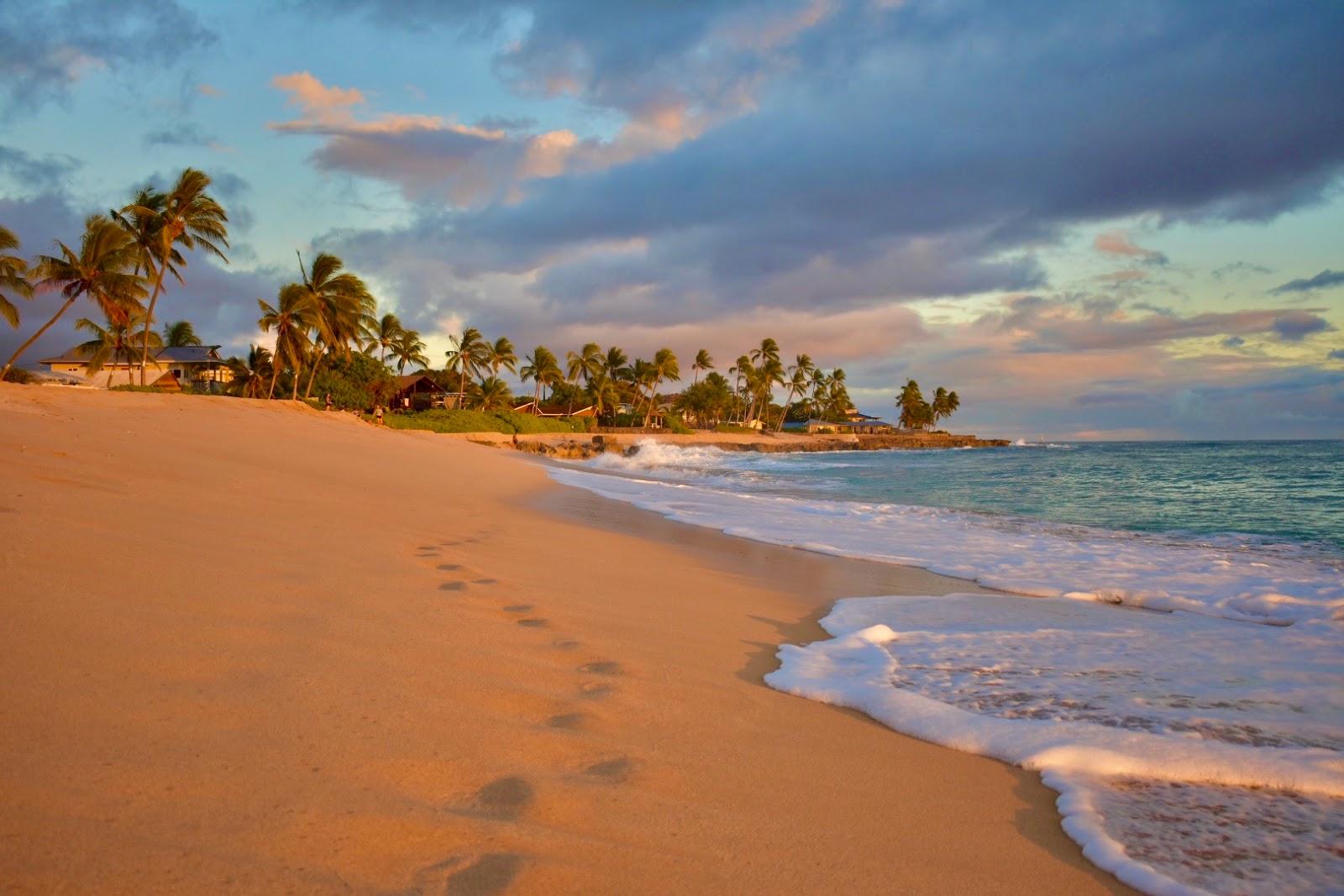 Sandee - Laukinui Beach