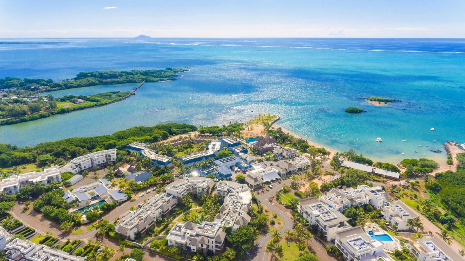 Sandee Azuri Public Beach