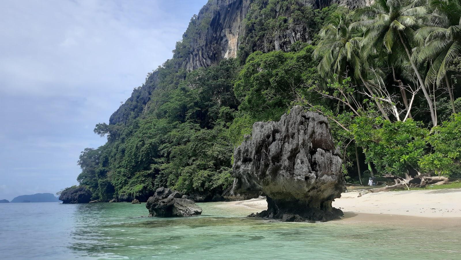 Sandee Pasandigan Cove