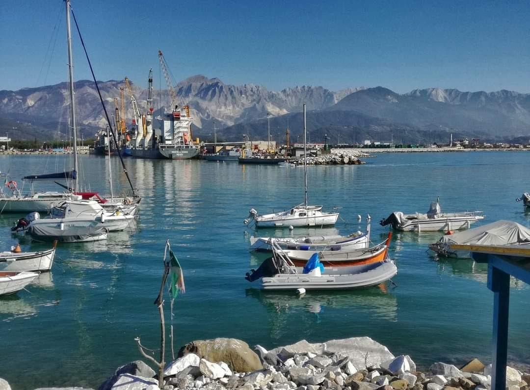 Sandee Marina Di Carrara