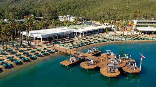 Sandee Crystal Green Bay Resort & Spa Photo