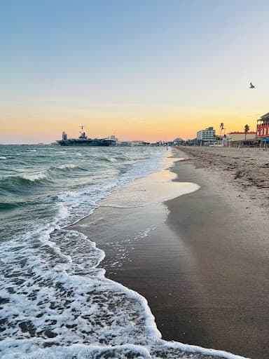 Sandee Breaker Avenue Beach Park Photo