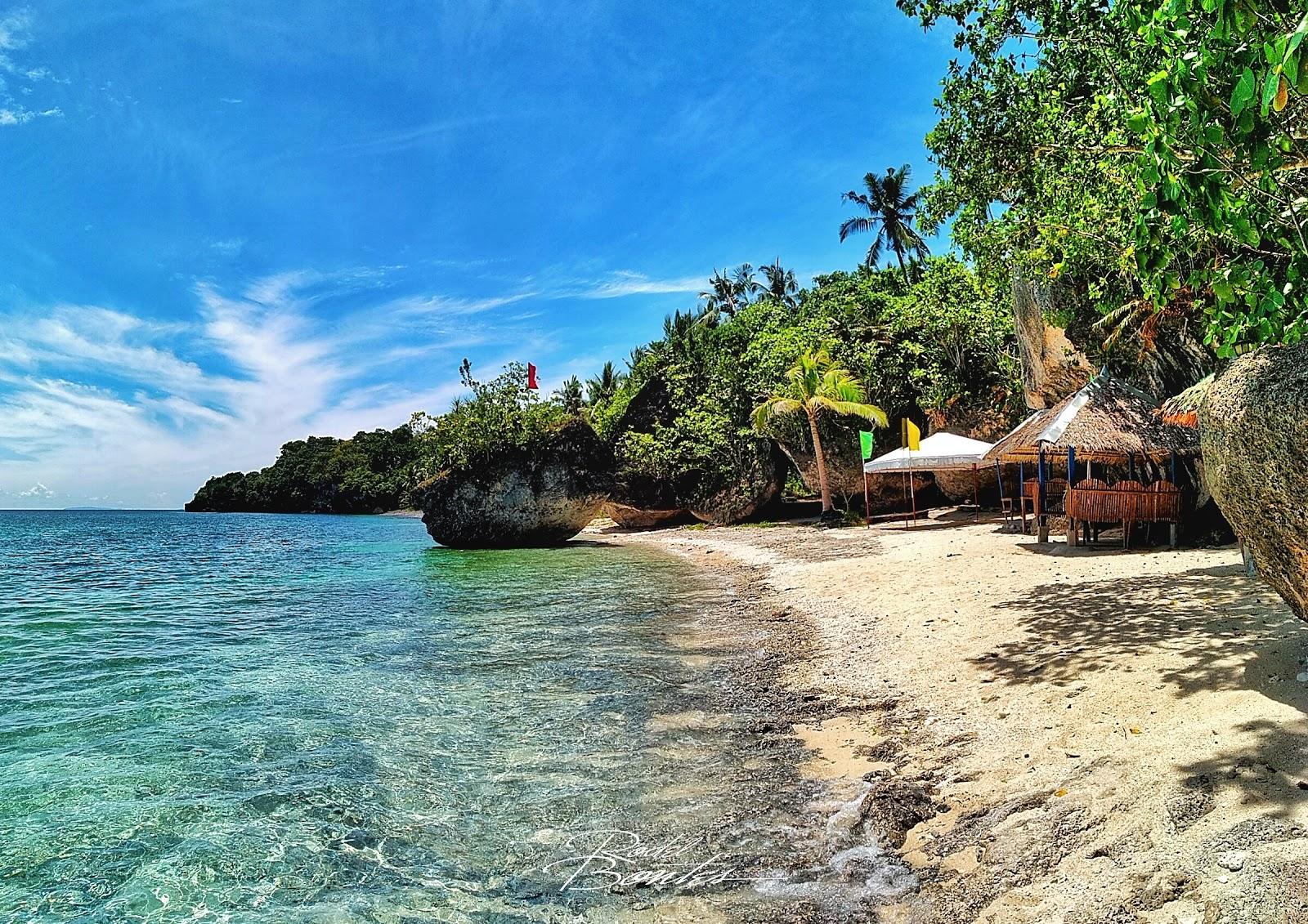 Sandee Hagdan Beach Resort