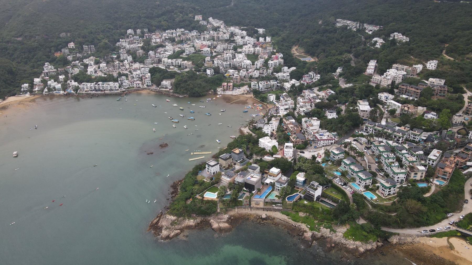 Sandee Sheung Sze Wan Beach / Xiang Si Wan Photo