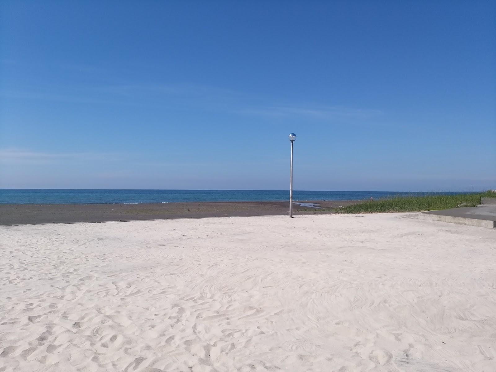 Sandee Tomamae Yuhigaoka White Beach Photo