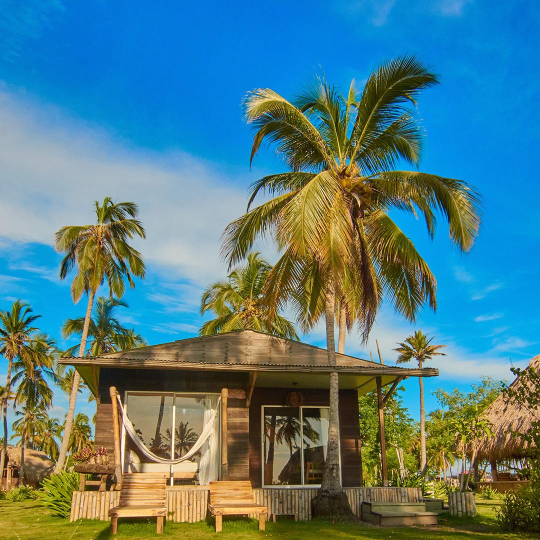 Sandee Hotel Isla Mucura Beach