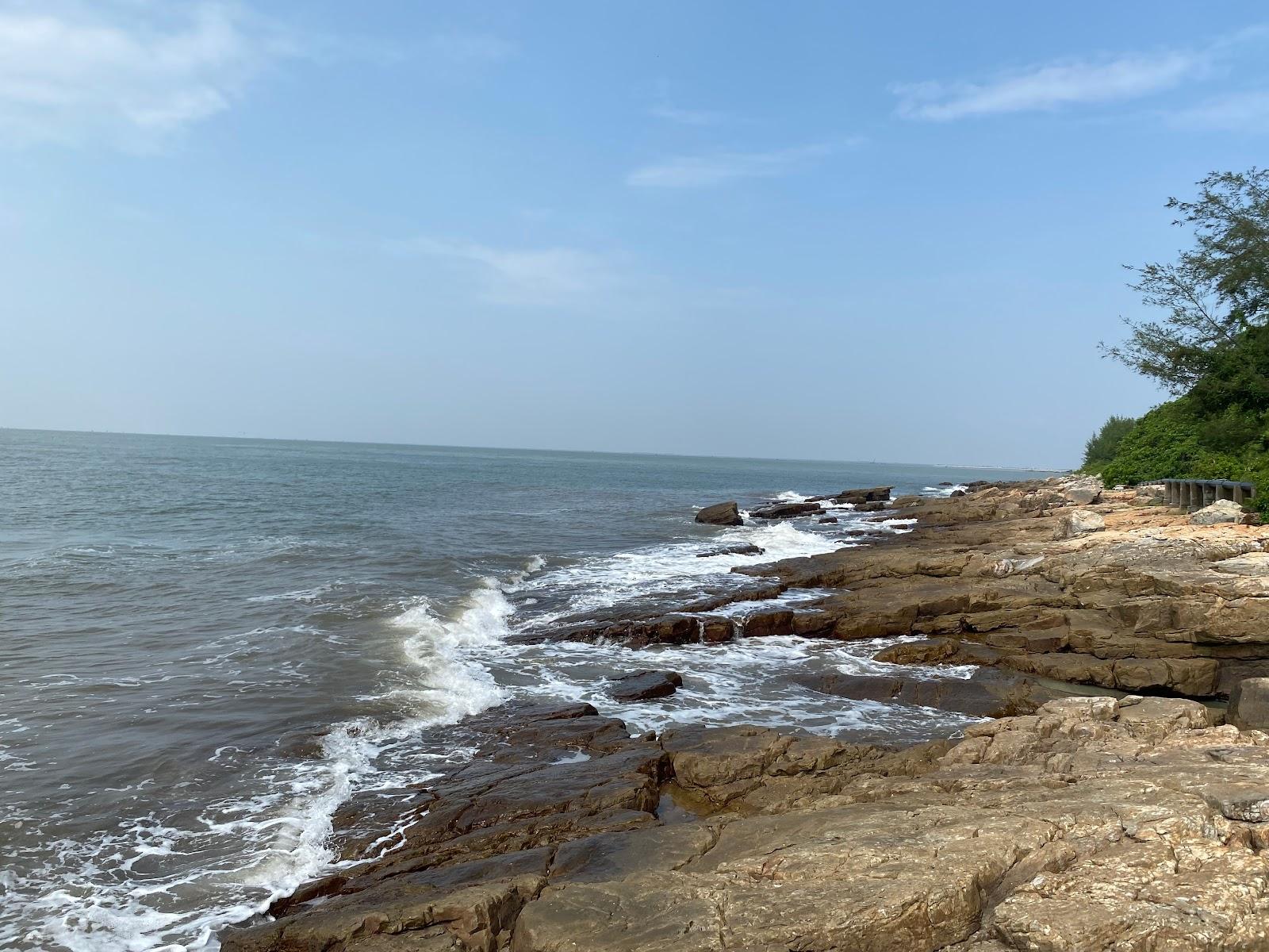 Sandee Hon Dau Beach Photo