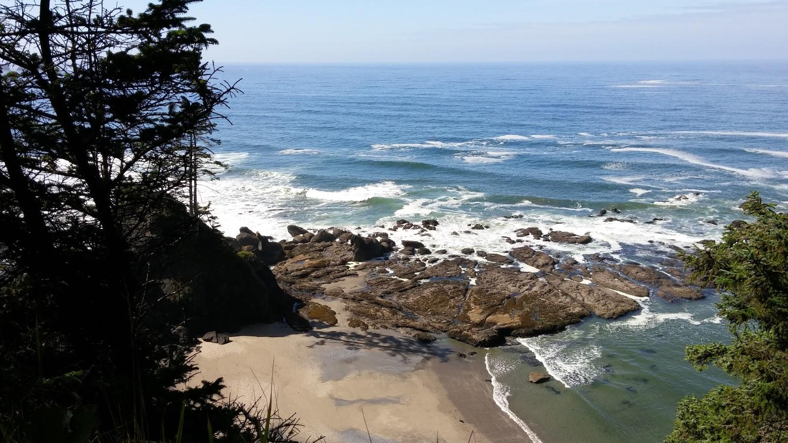 Sandee Sooes Beach