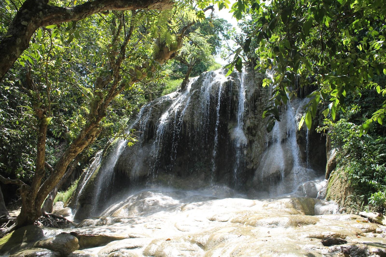 Sandee Pelang Beach Photo