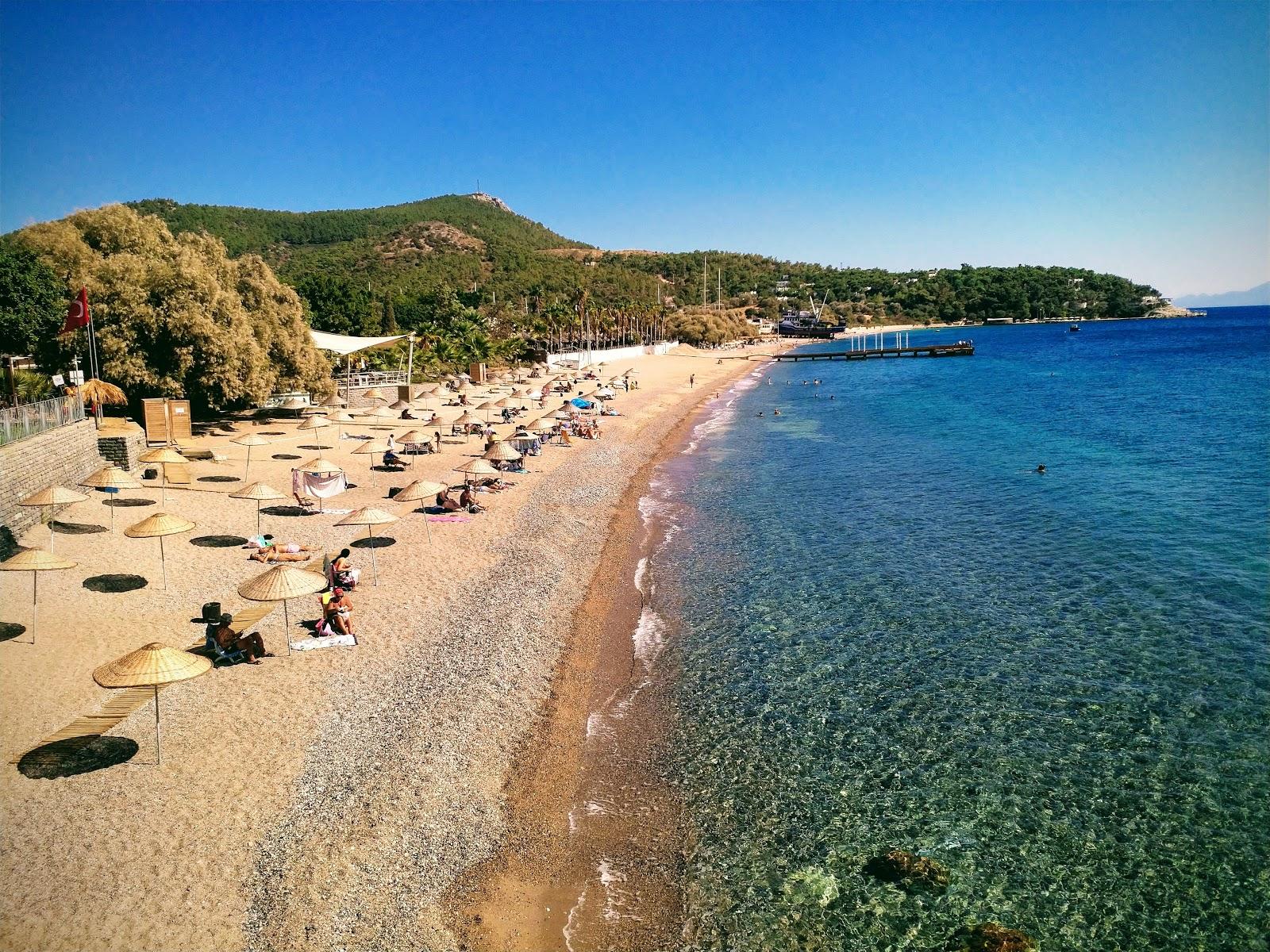 Sandee Latanya Beach Resort Plaji