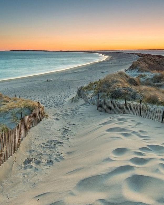 Sandee - Napatree Point Conservation Area