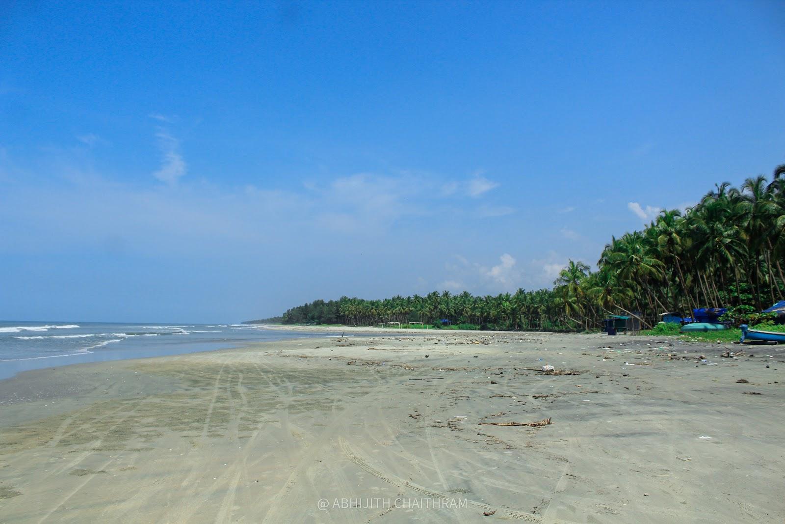 Sandee Thikkoti Beach