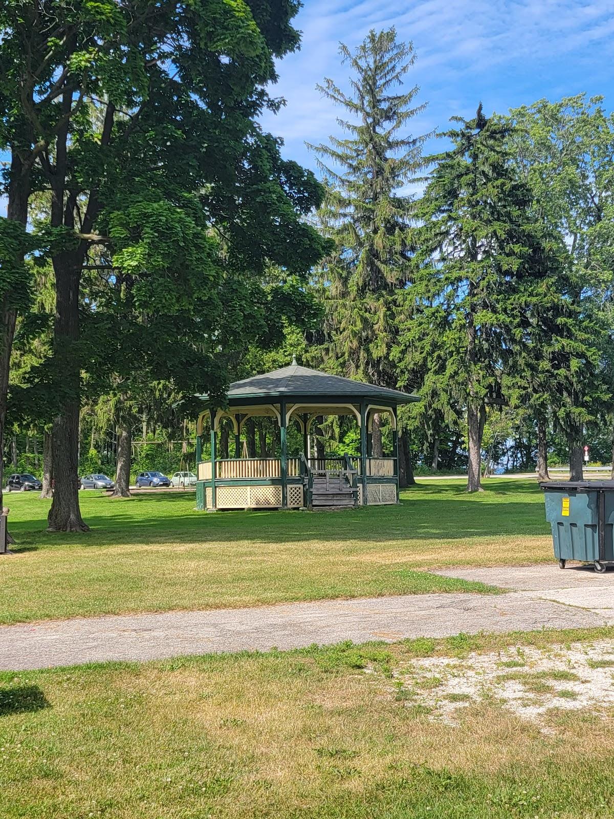 Sandee Lakeview Park Beach