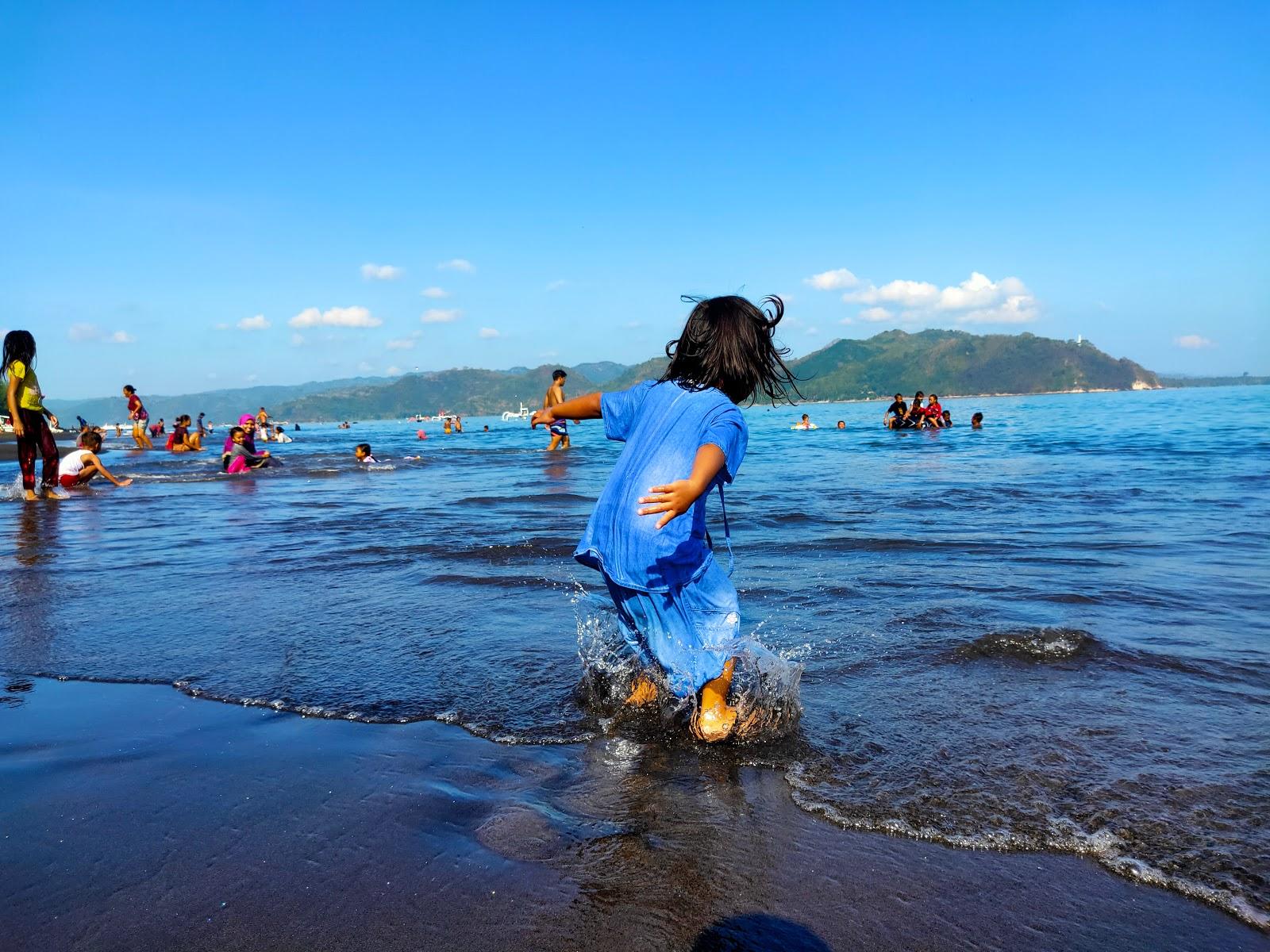 Sandee Pantai Parimpi Indah Photo