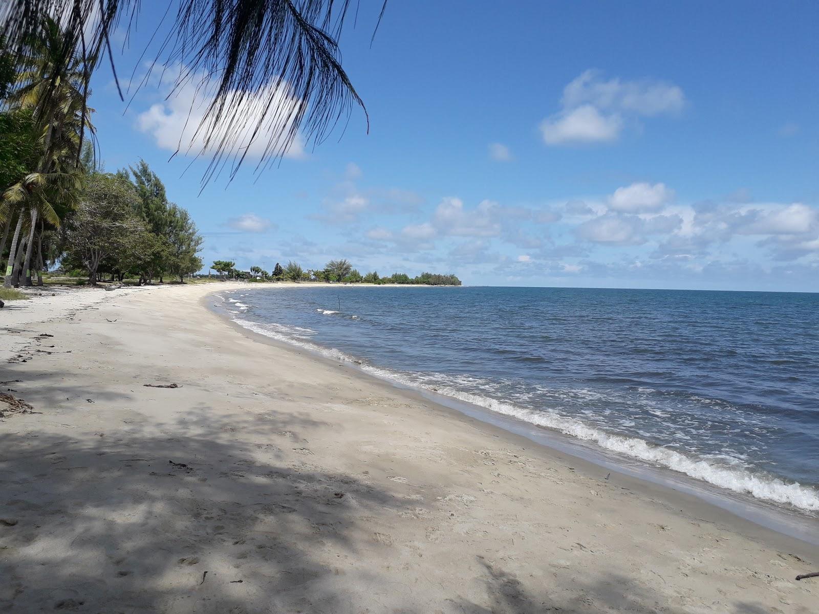 Sandee Pantai Wisata Moian