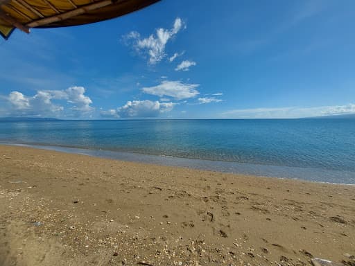 Sandee Royal Family Beach Photo