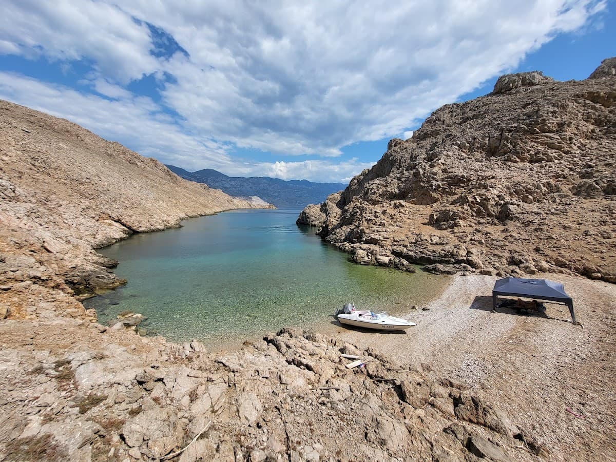 Sandee Wild Beach - Metajna Photo