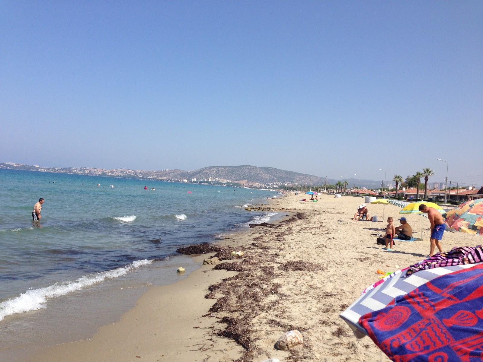Sandee Kusadasi Sahilevleri Plaji