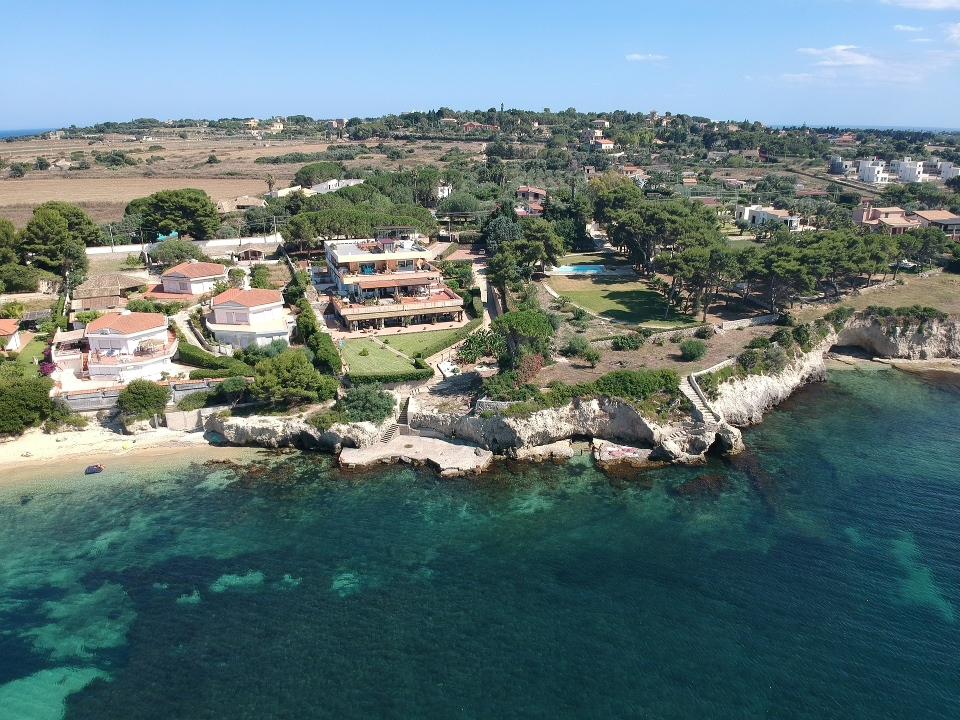 Sandee Spiaggia Di Punta Carrozza Photo