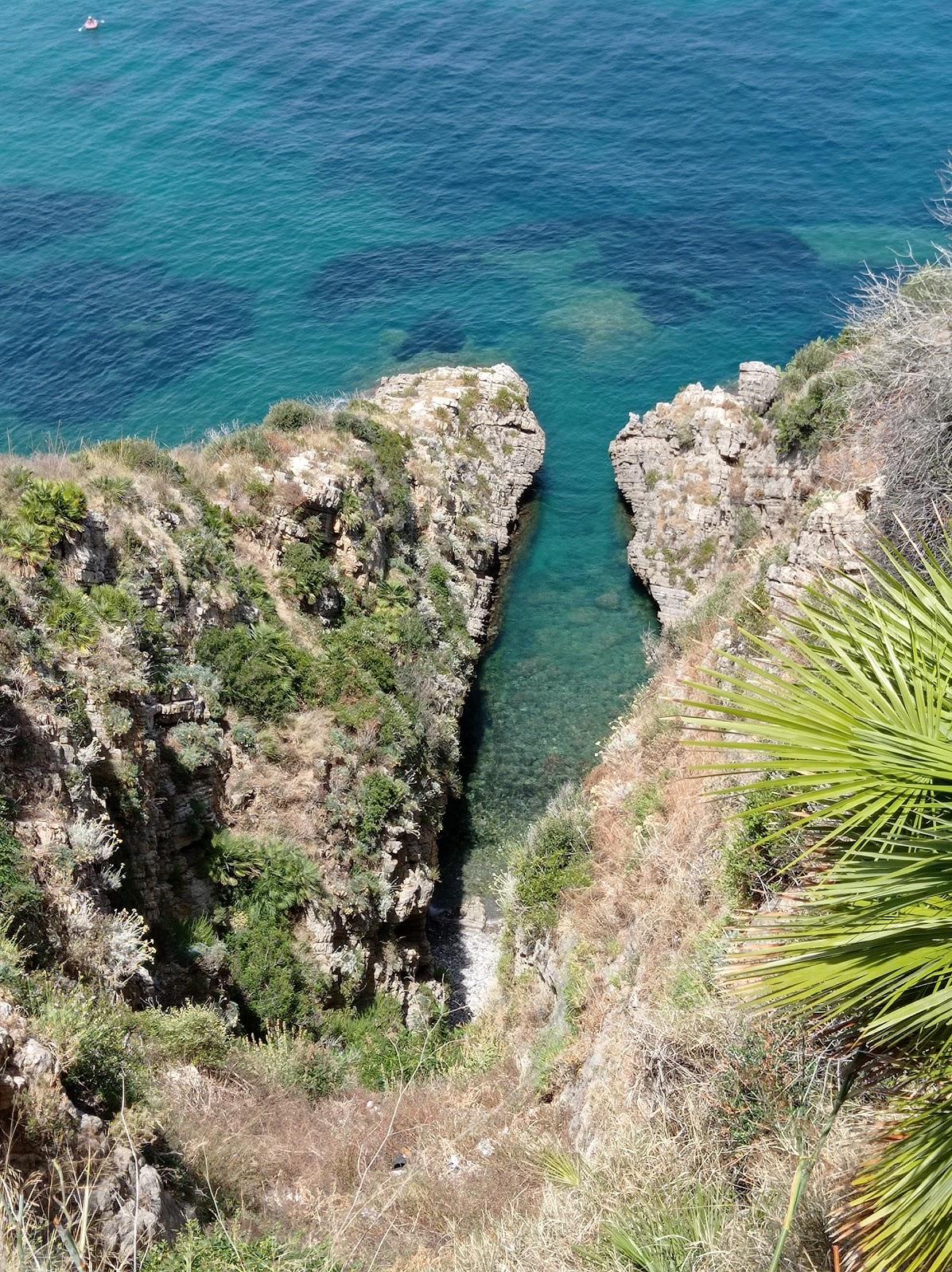 Sandee - Spiaggia - Ombelico Di Venere