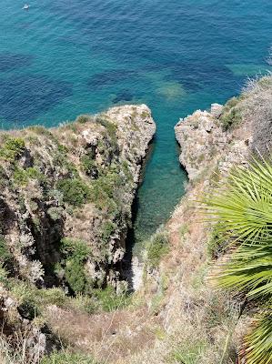 Sandee - Spiaggia - Ombelico Di Venere