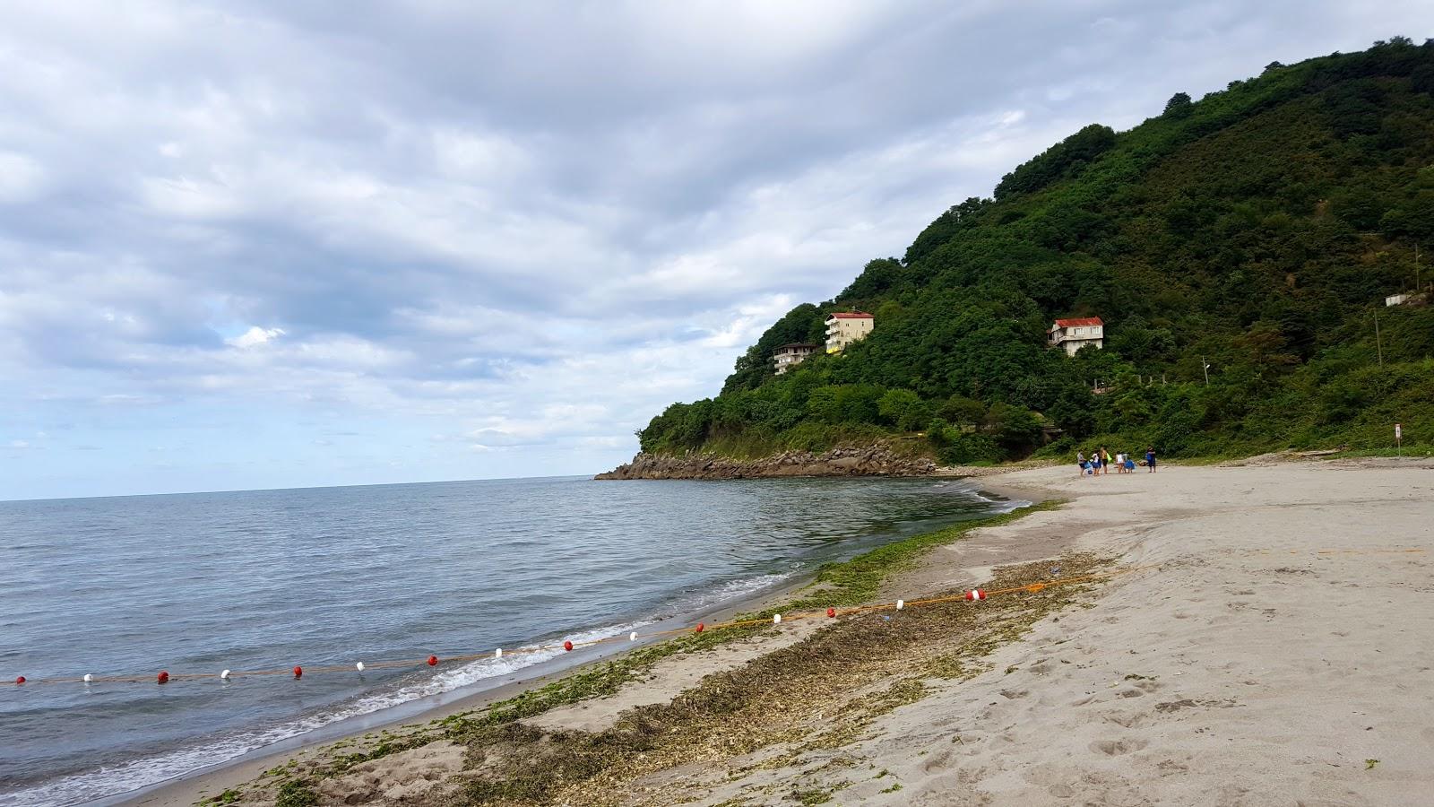 Sandee Beyazkum Beach Photo