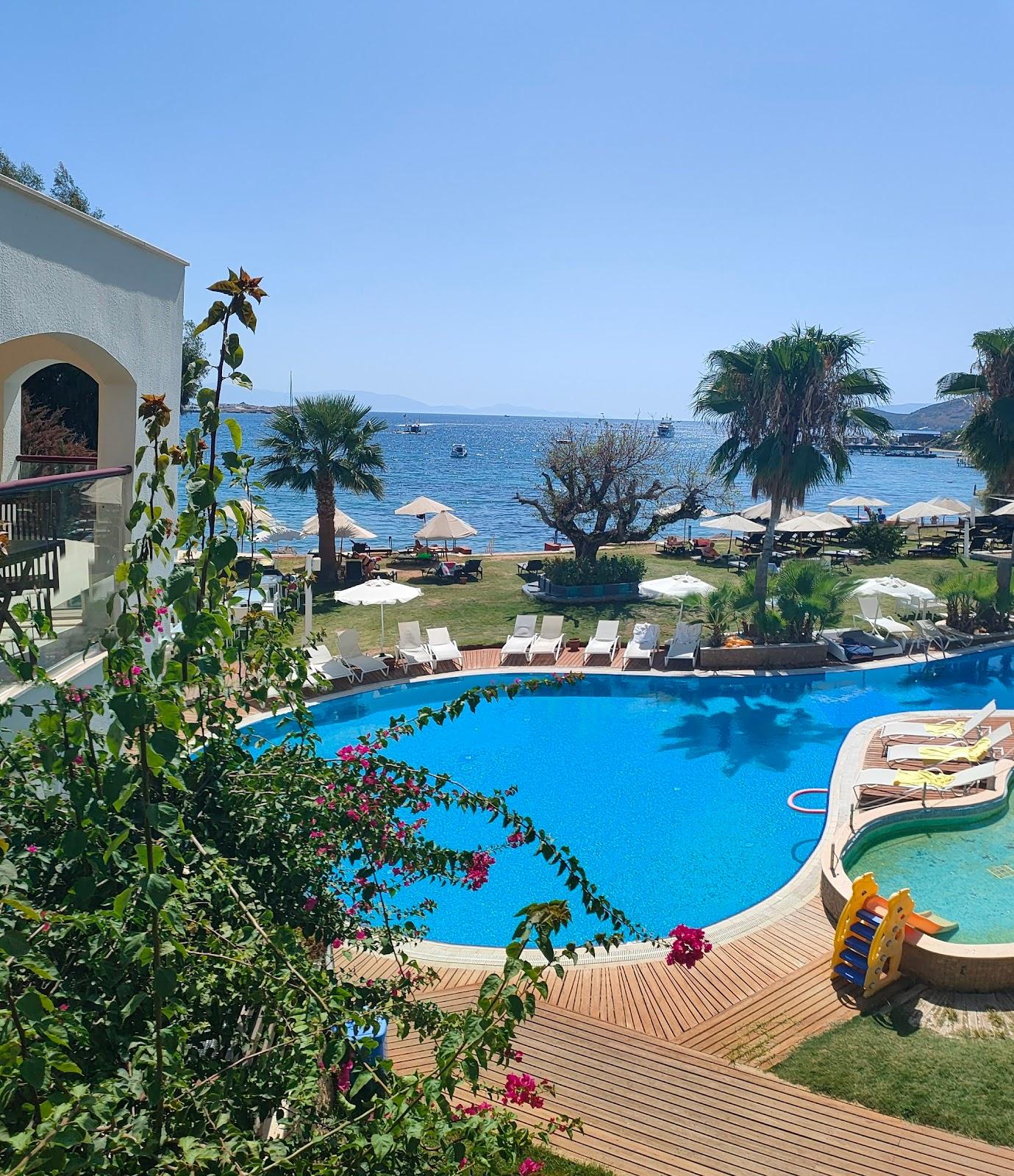 Sandee The Luvi Hotel