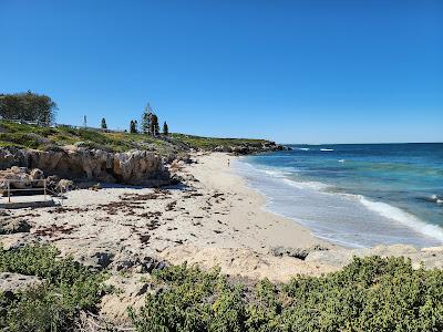 Sandee - Scaru Of Burns Beach