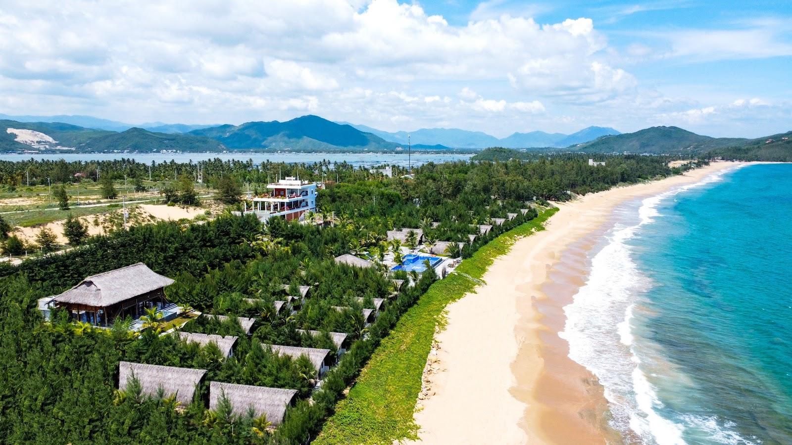 Sandee Hoa Loi Beach Photo