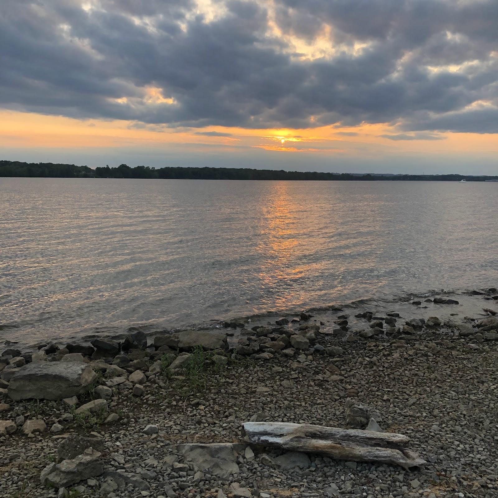 Sandee Lock 3 Beach Photo