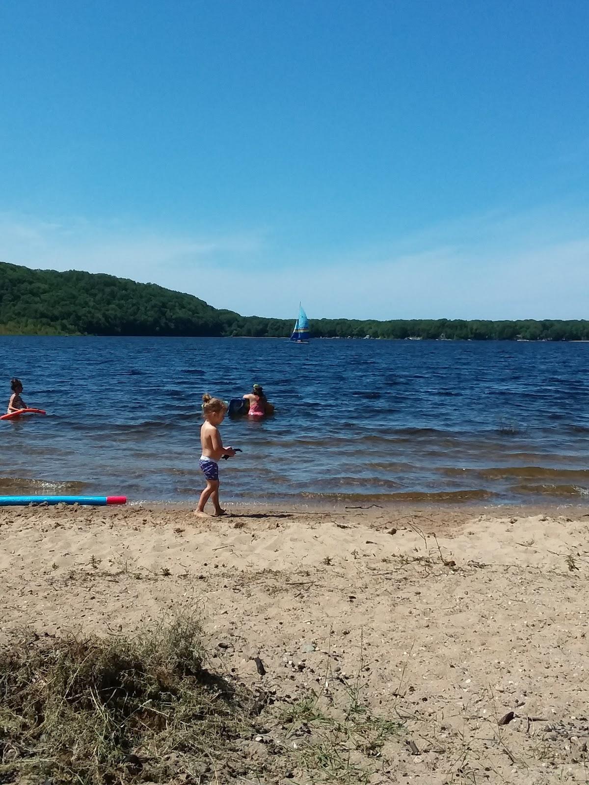 Sandee Monocle Lake
