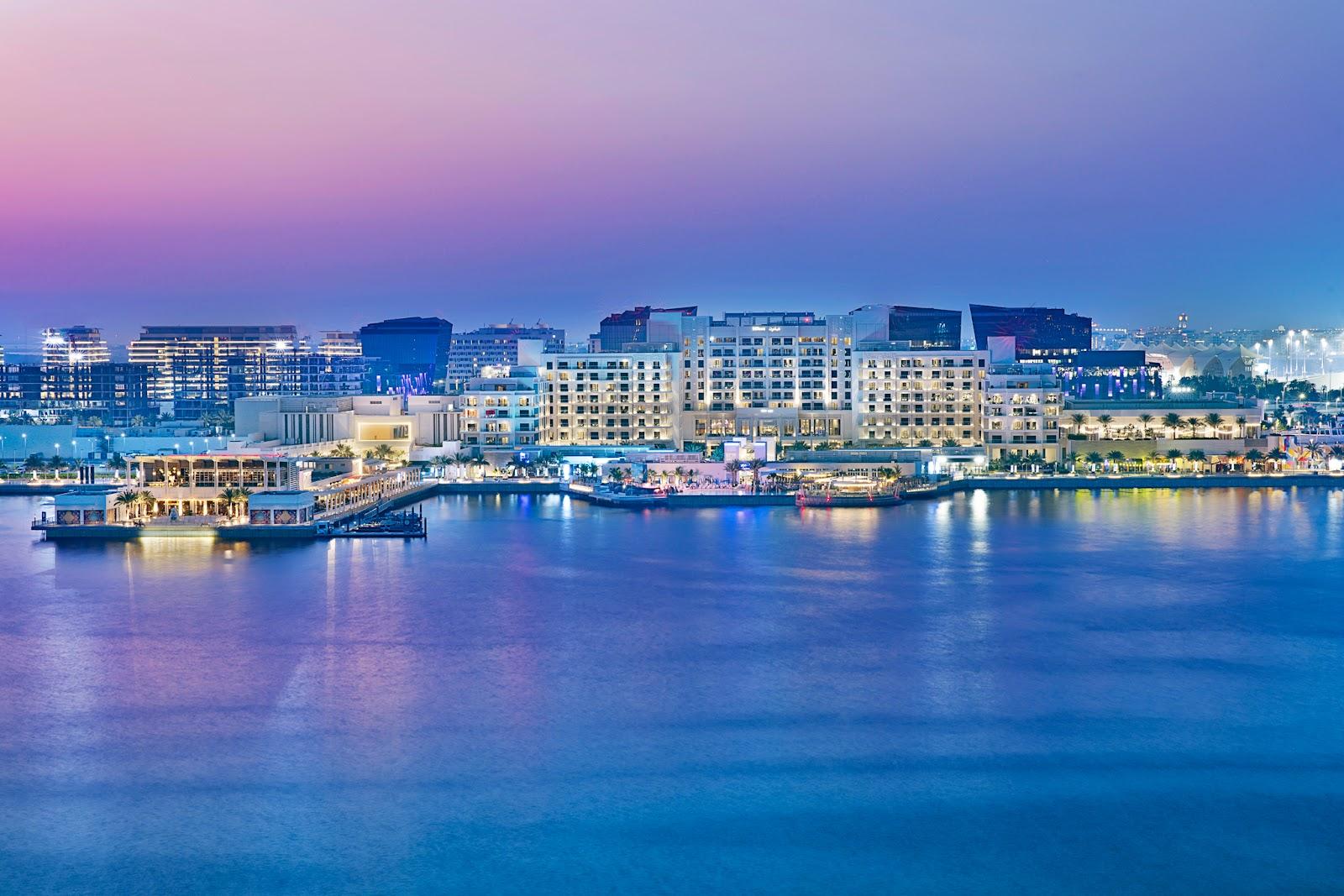 Sandee Hilton Abu Dhabi Private Beach