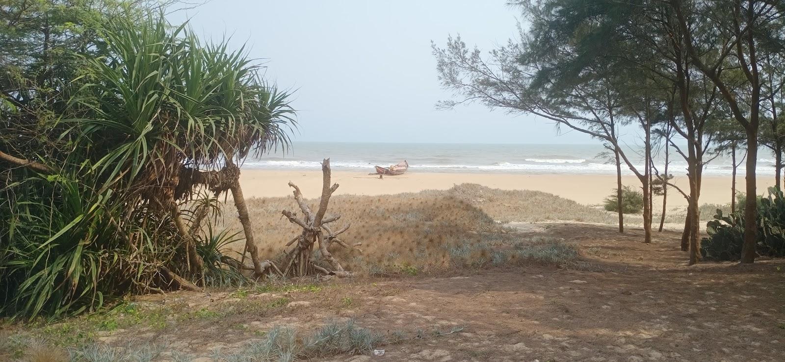 Sandee Daluakani Beach