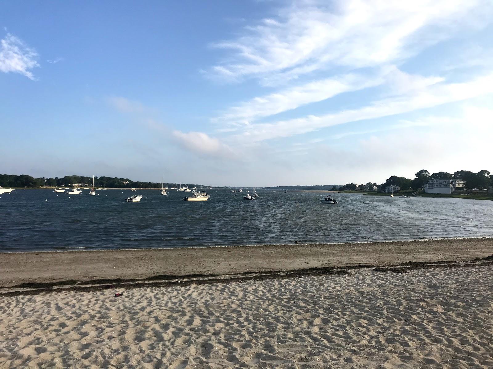 Sandee Hen's Cove Public Beach