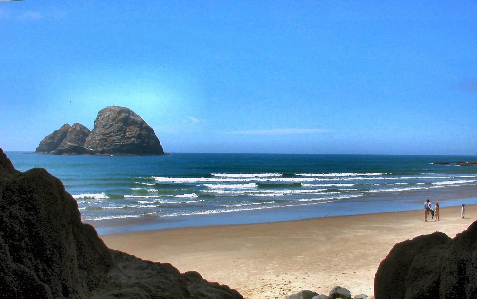 Sandee Tunnel Beach Photo