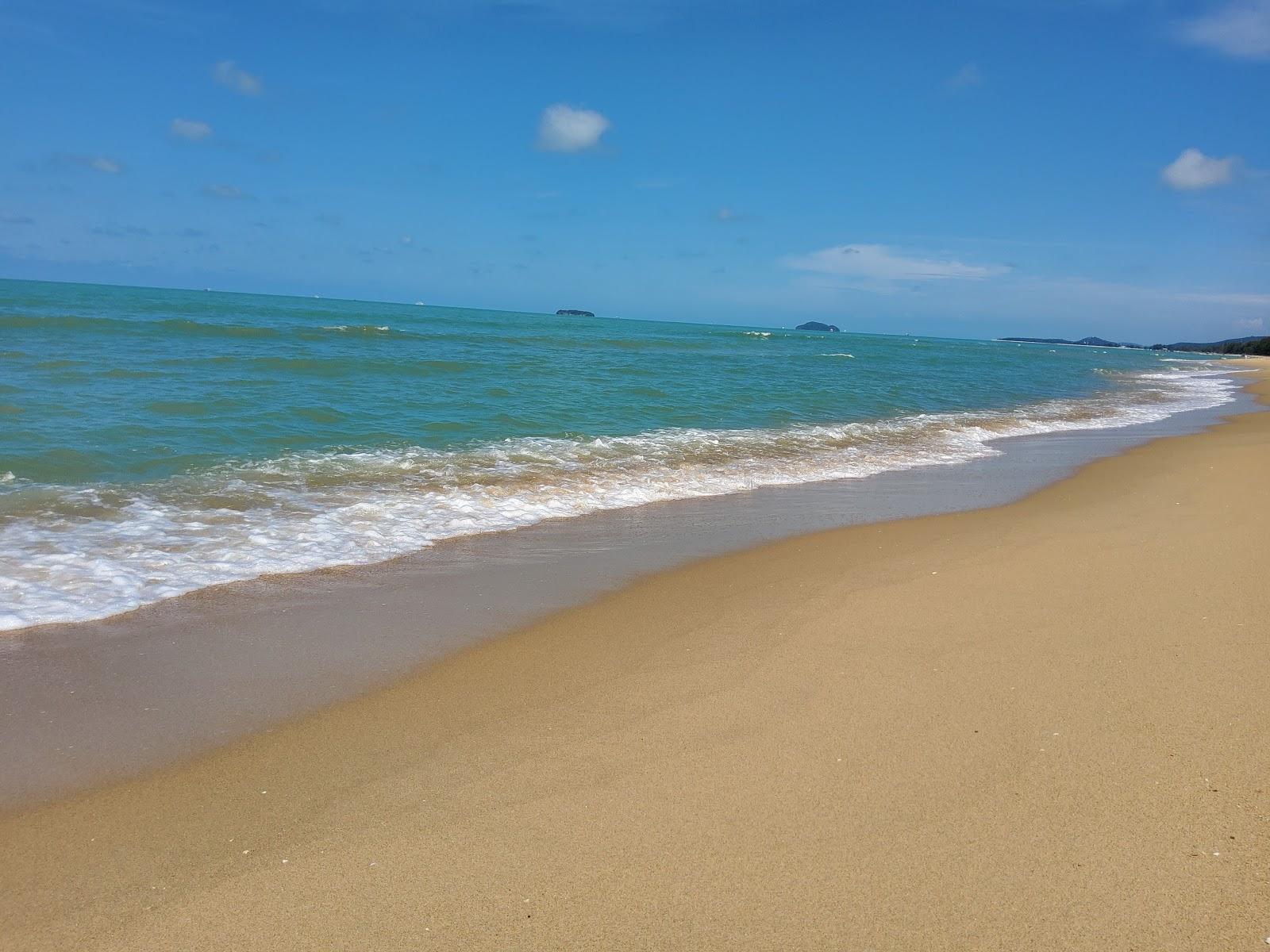 Sandee Phet Lilat Beach