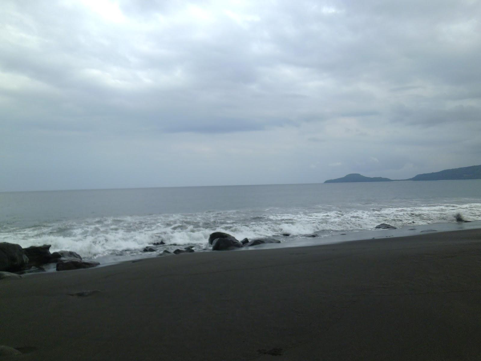 Sandee Pantai Pedang Laran Photo