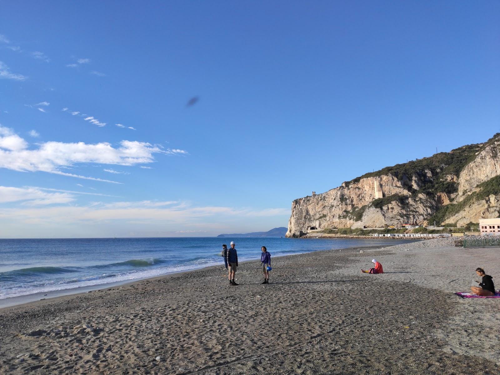 Sandee - Spiaggia Libera E Attrezzata