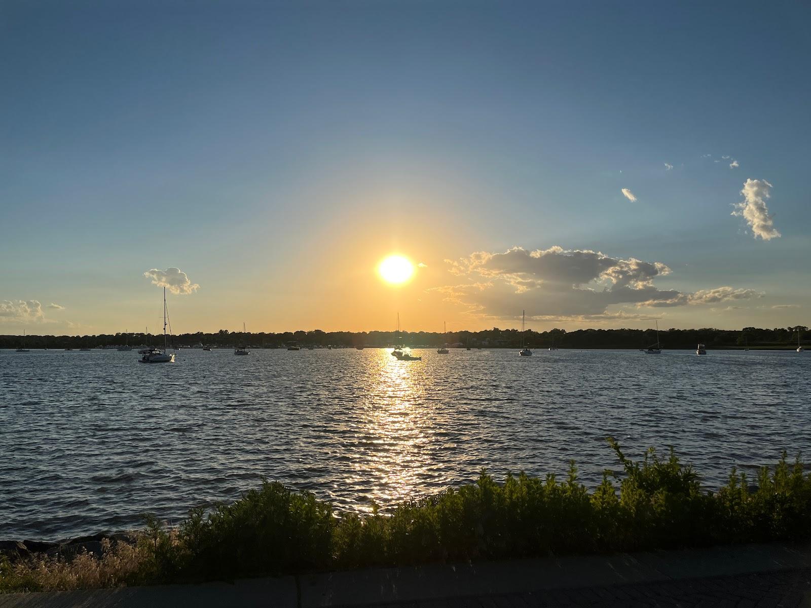 Sandee Gateway Park, Great Kills Harbor