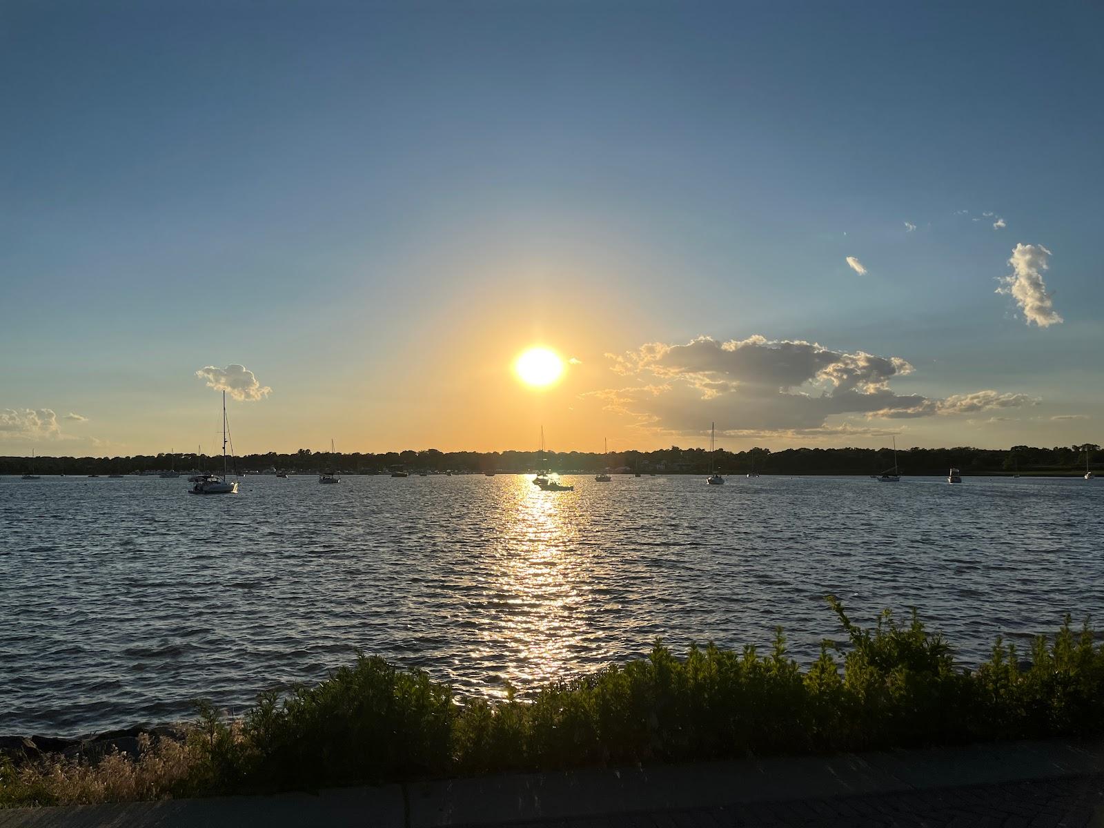 Sandee Gateway Park, Great Kills Harbor Photo