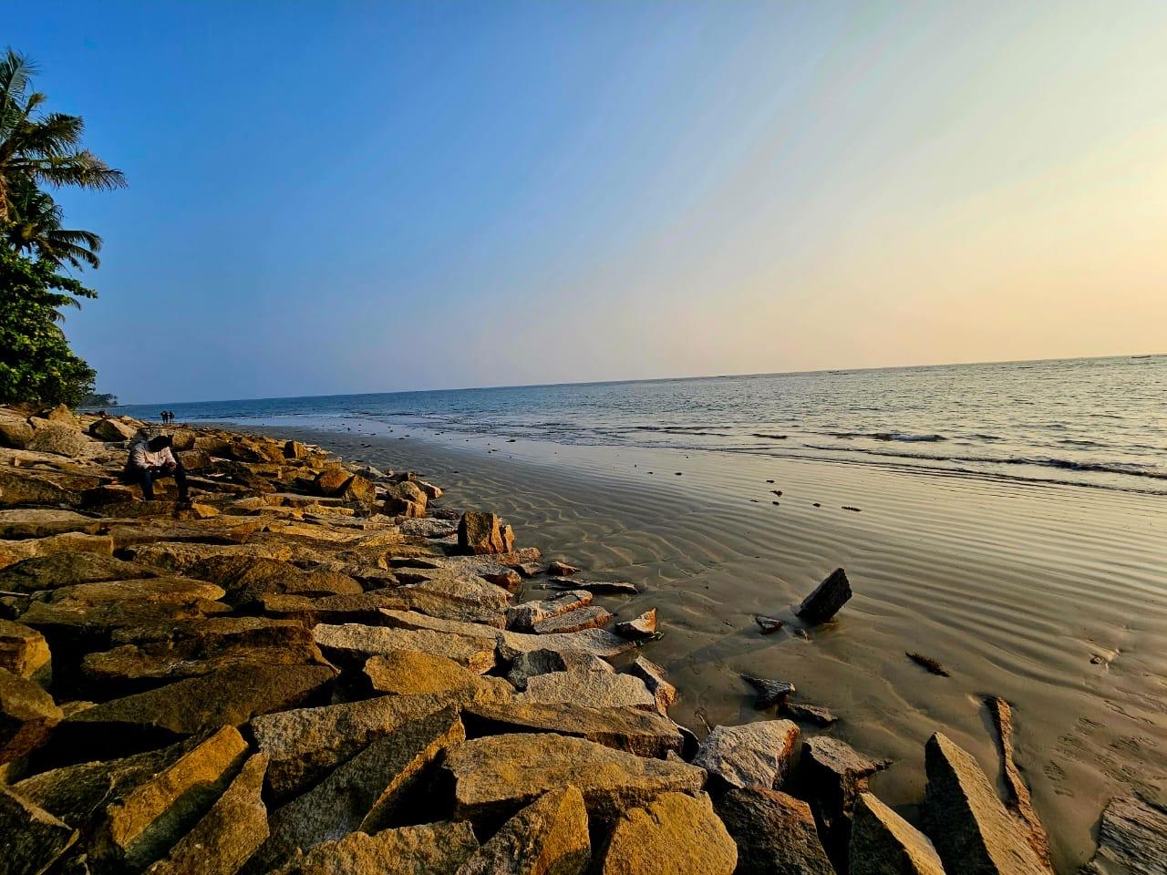 Sandee - Ozhukkuthodu Beach