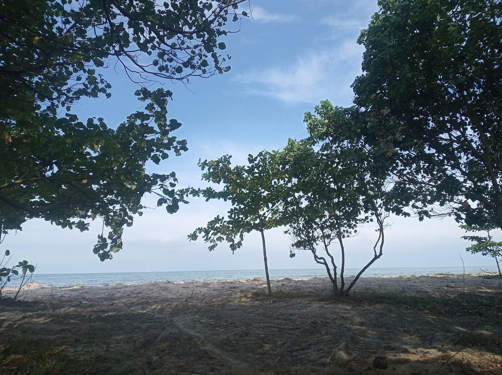Sandee Pantai Cemara Indah