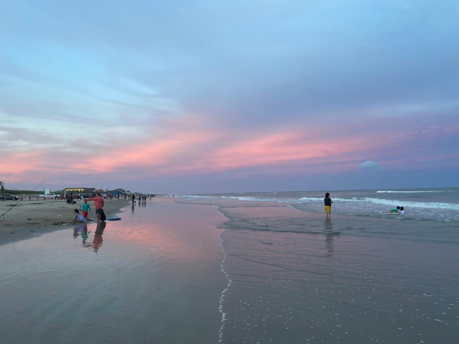 Sandee Beach Of Surfers