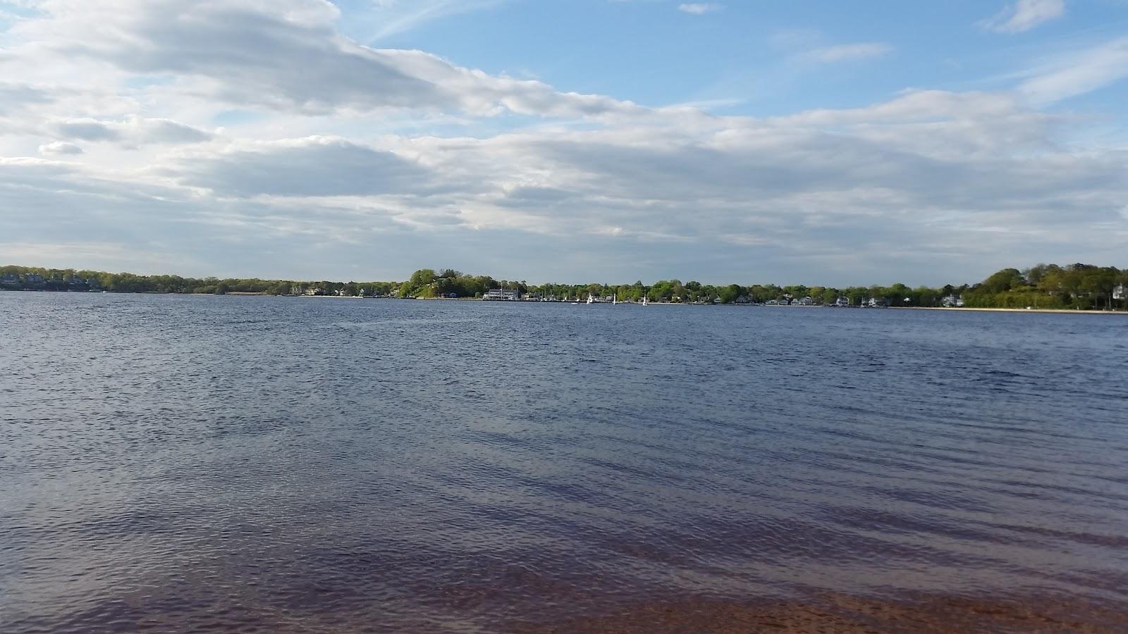 Sandee Riverside Drive