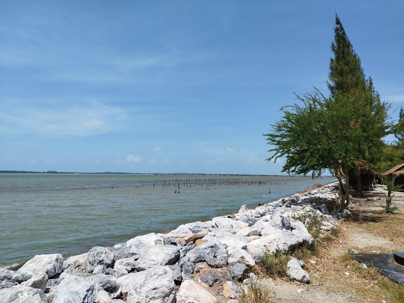 Sandee Rusamilae Beach Photo