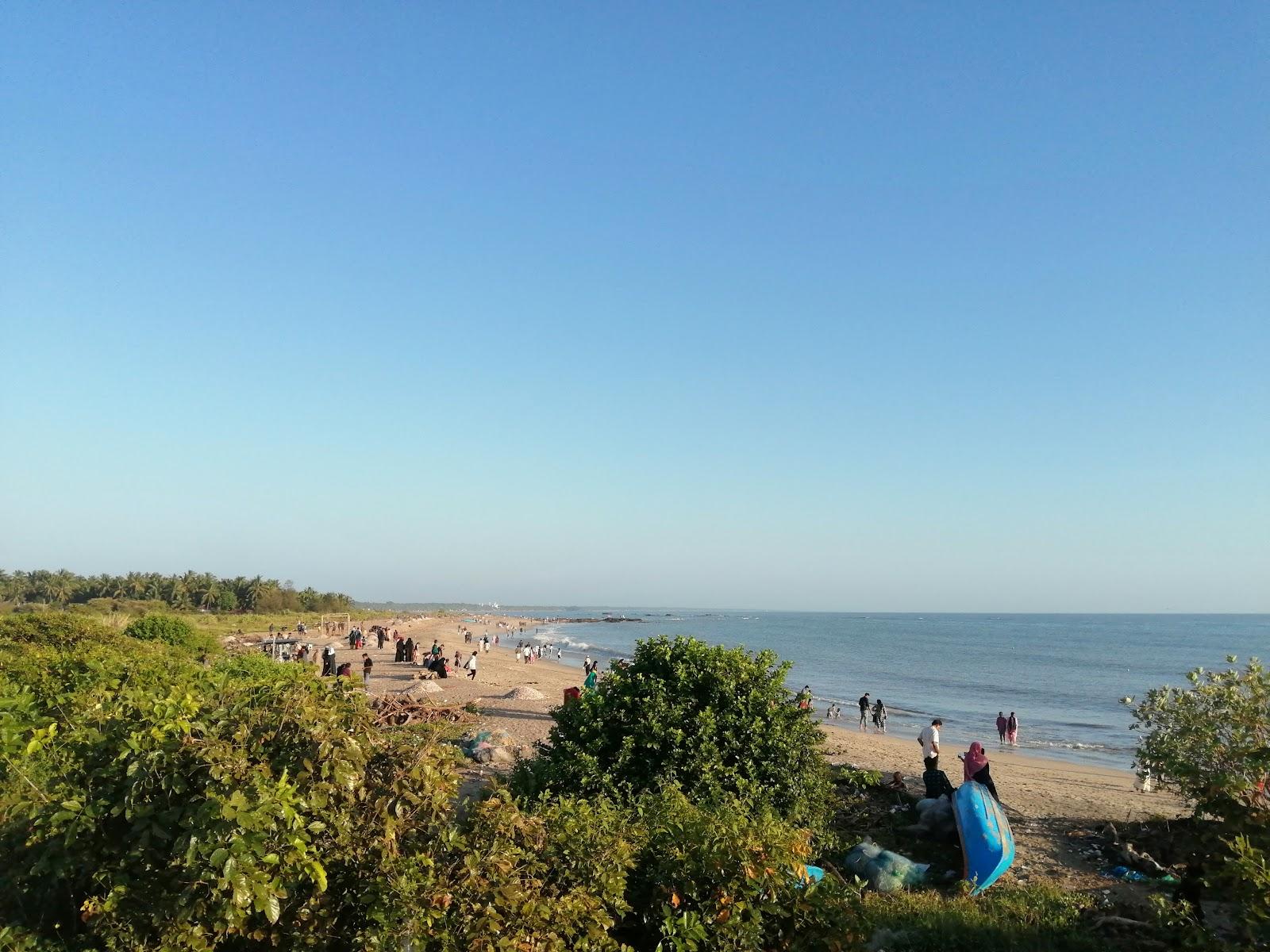 Sandee Chaliyam Beach Photo