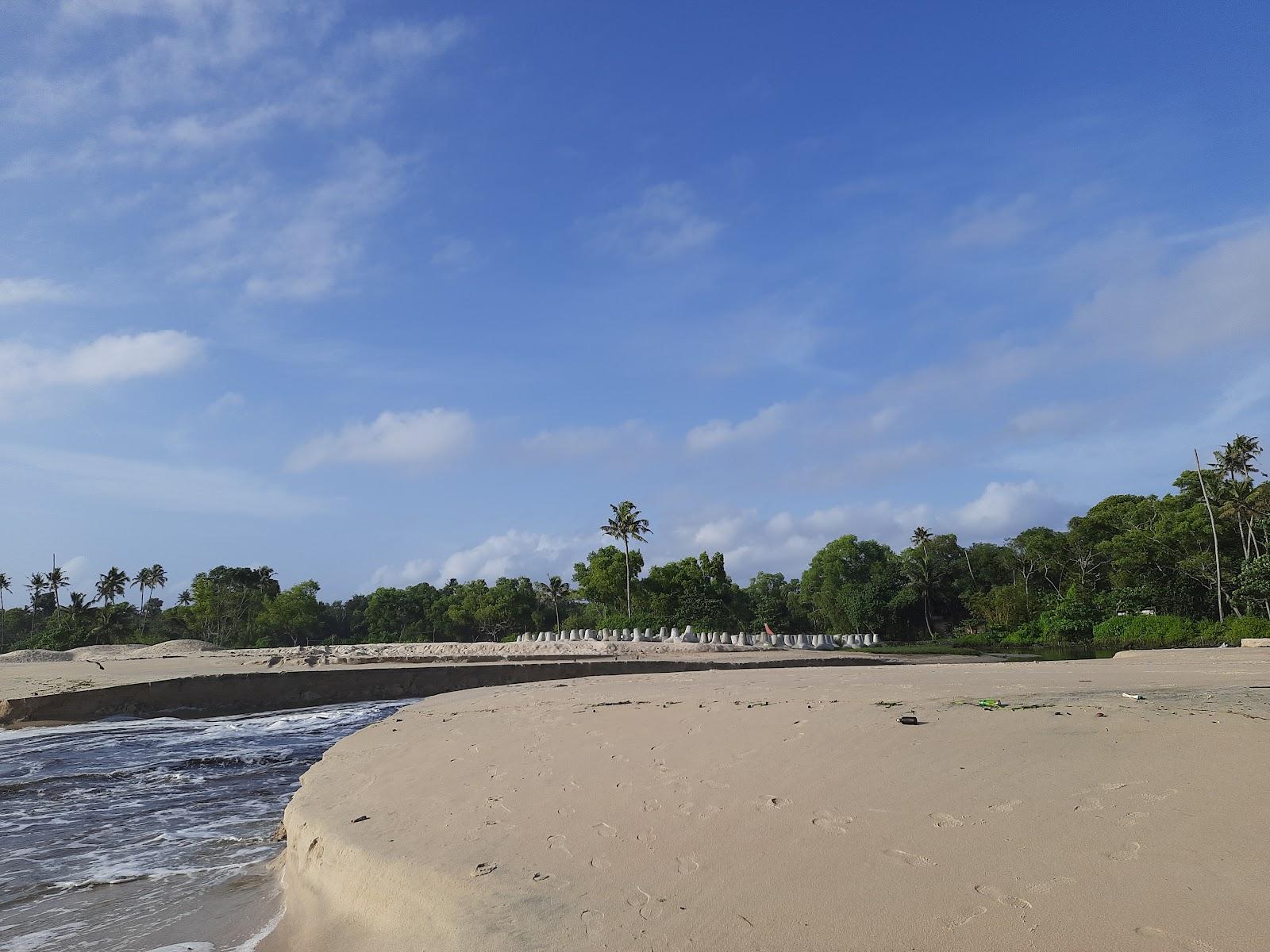 Sandee Pollethai Beach Photo