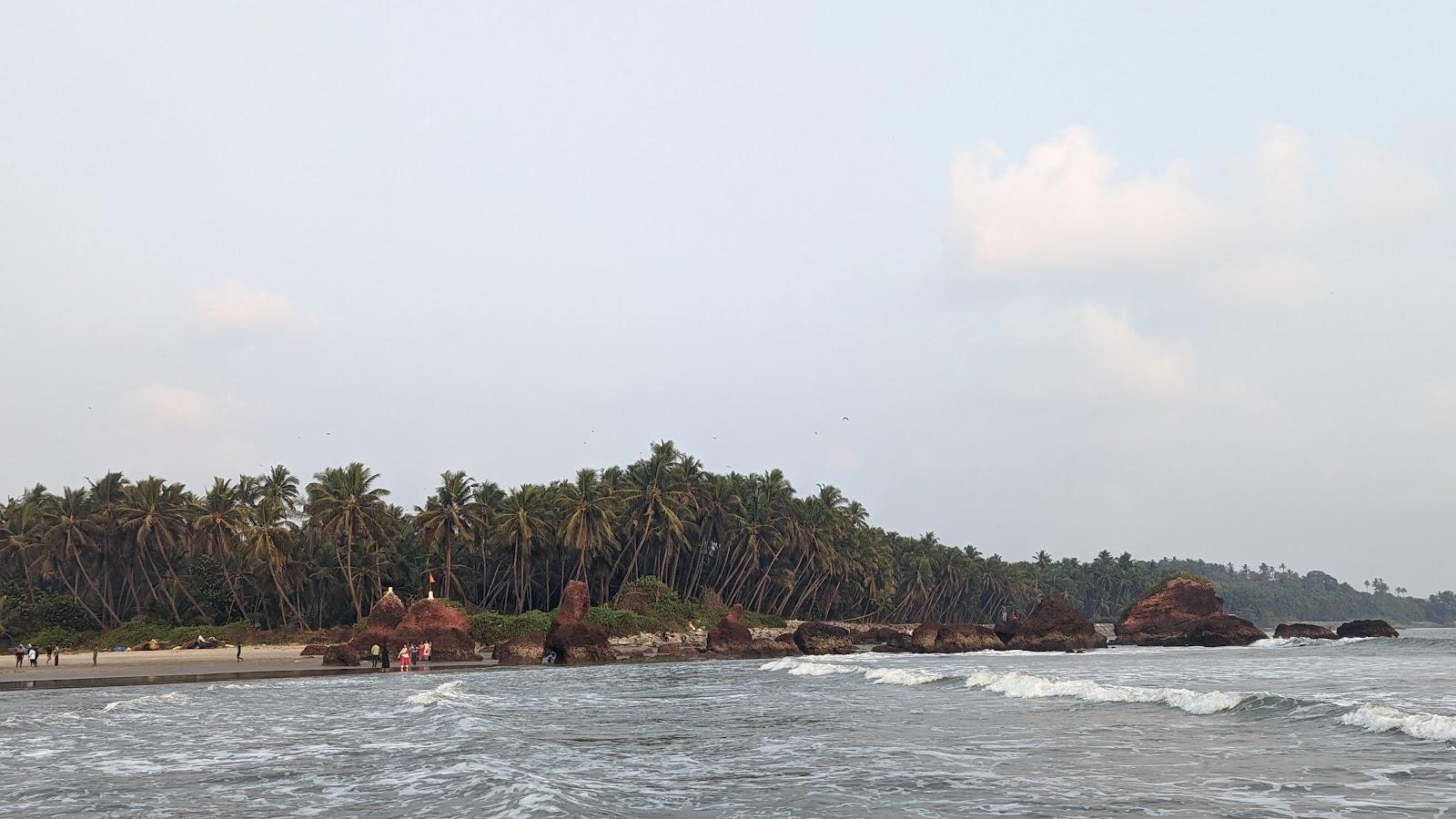 Sandee - Dharmadam Island