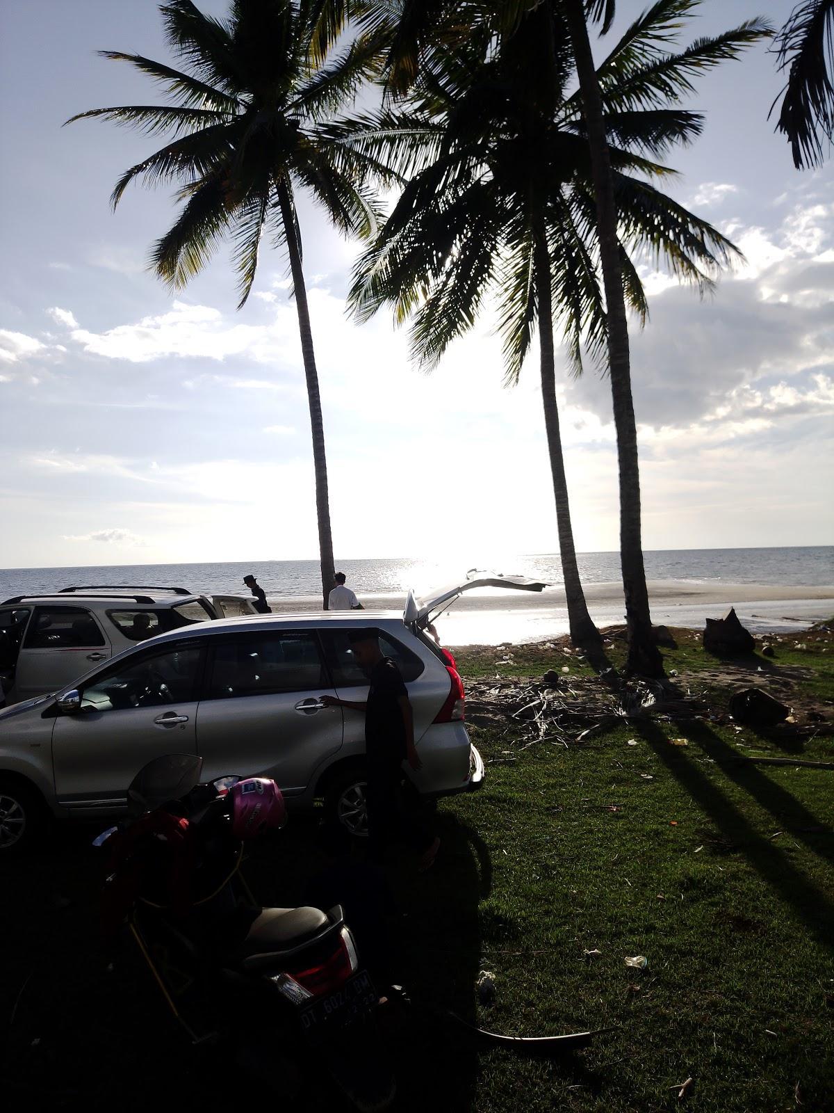 Sandee Pantai Rukyatul Hilal